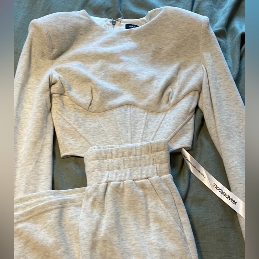 WANDERDOLL SET- size 8 NWT